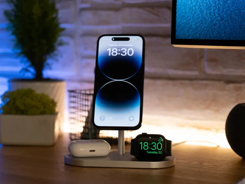 3 az 1-ben MagSafe töltő