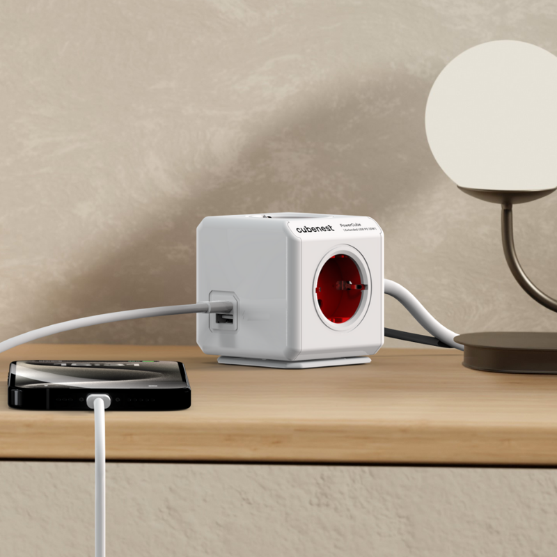 Cubenest PowerCube Extended USB A+C PD 20 W piros