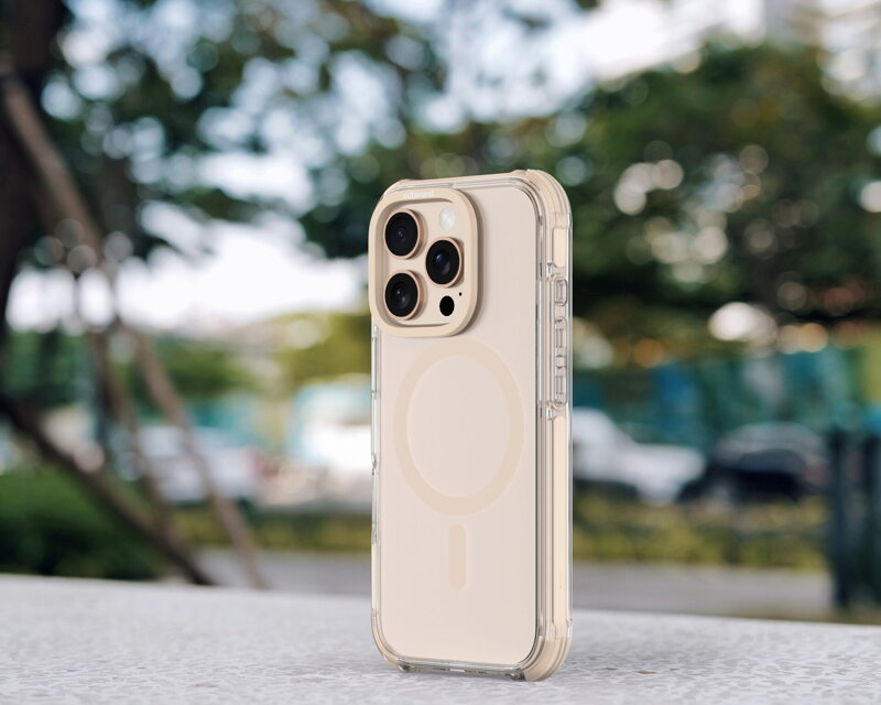 Cubenest iPhone 16 Pro MagPro Strong Guard arany tok