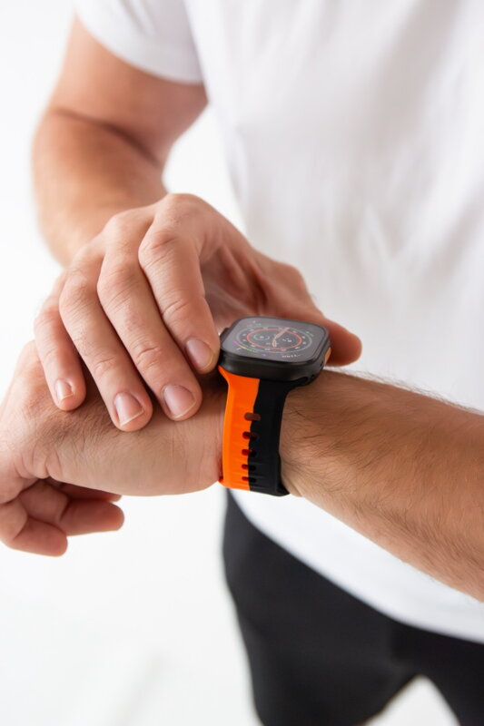 Prémium sportóra szíj az Apple Watch-hoz Fekete-Narancs