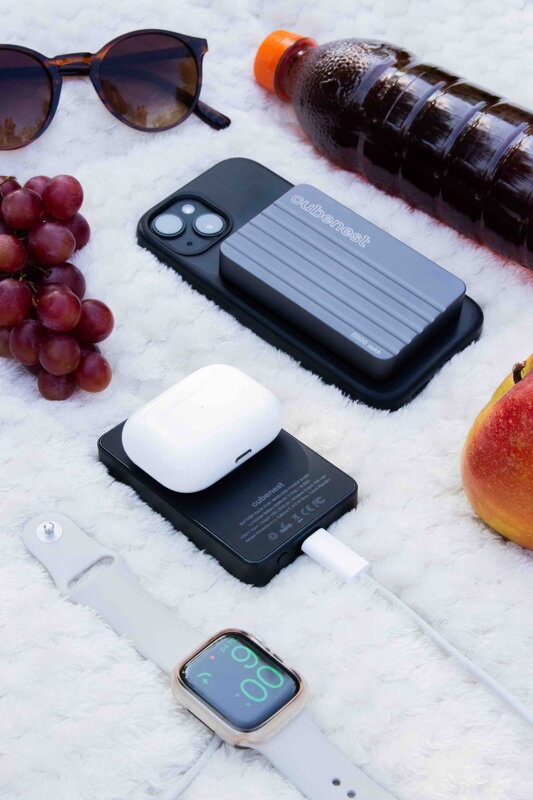 Cubenest Vezeték nélküli mágneses fekete power bank 5000 mAh S1B1
