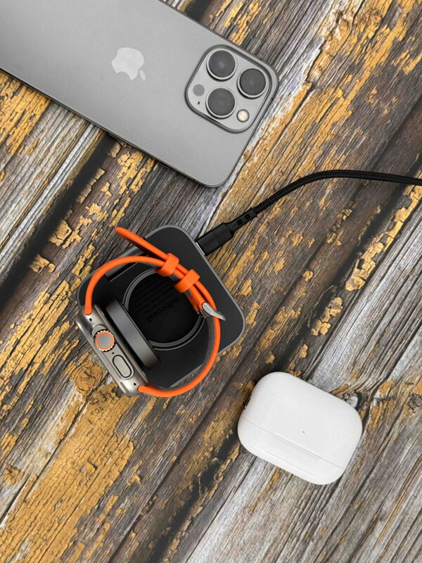 Cubenest 2 az 1-ben Összecsukható vezeték nélküli mágneses töltő S211